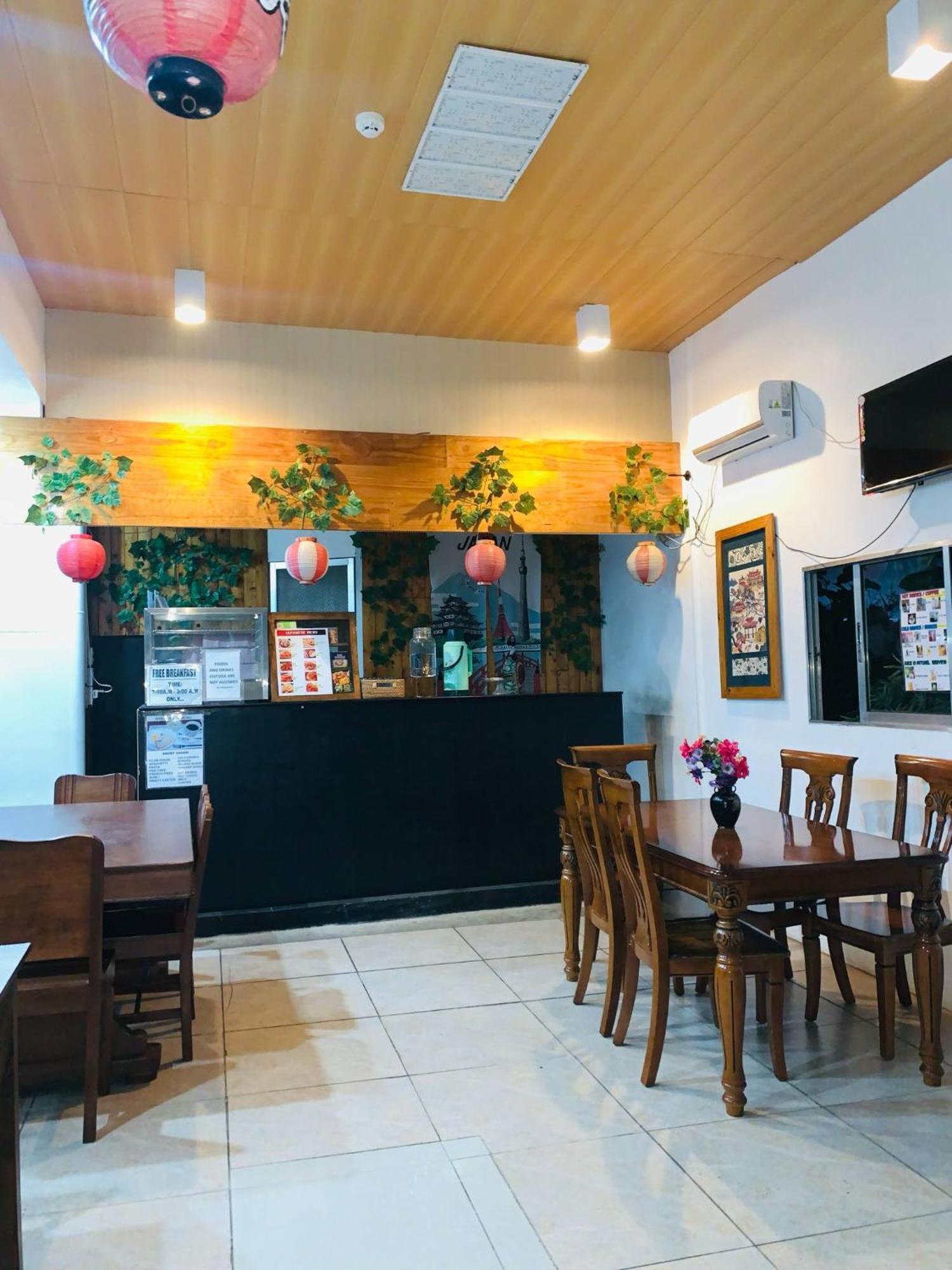 Axis Pension Hotel ماكتان المظهر الخارجي الصورة
